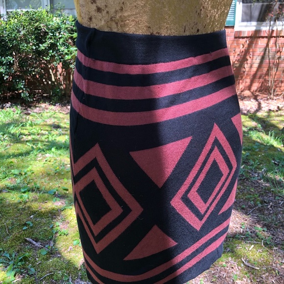 Stretchy Knit Mini Skirt - Picture 4 of 6